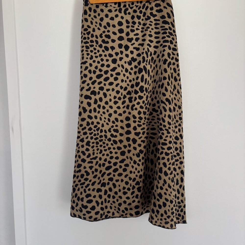 Silk-look A-line Gold Spotted Skirt size L